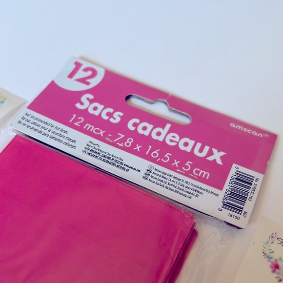 🆕 NEW 24 pcs Treat Bags Paper Bags, 12 sacs à surprise with Stickers - Picture 4 of 6